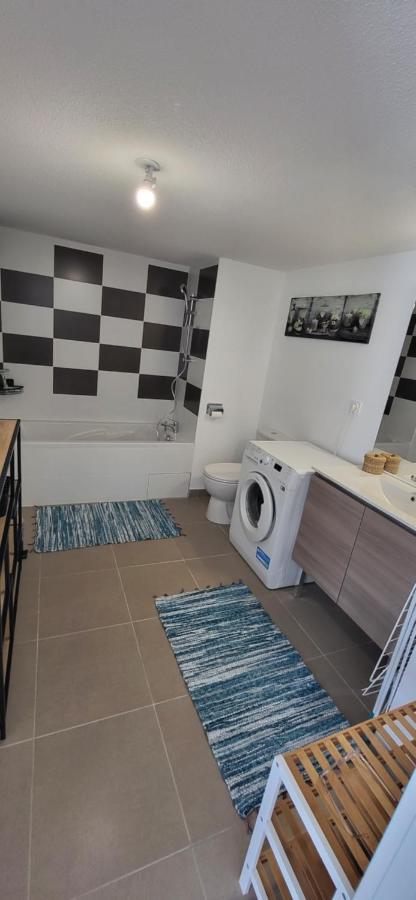 Appartement Avec Balcon/Terrasse Monteux Exteriör bild